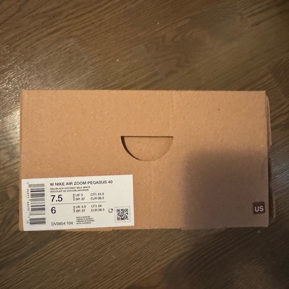 Nike Air Zoom Pegasus - New in box! W7.5 - Picture 5 of 5